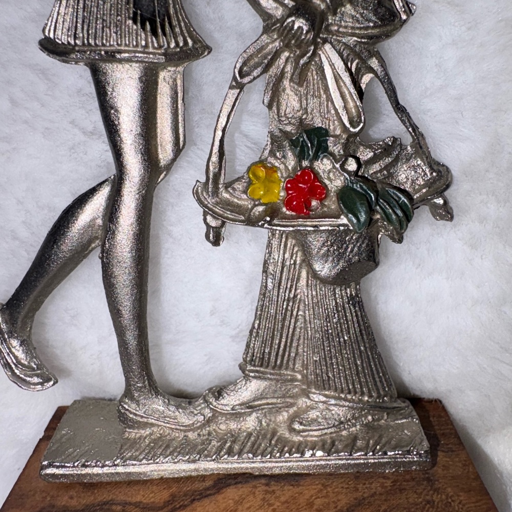 Vintage Pelco pewter Romantic Couple Sculpture made in Italy - Picture 12 of 14